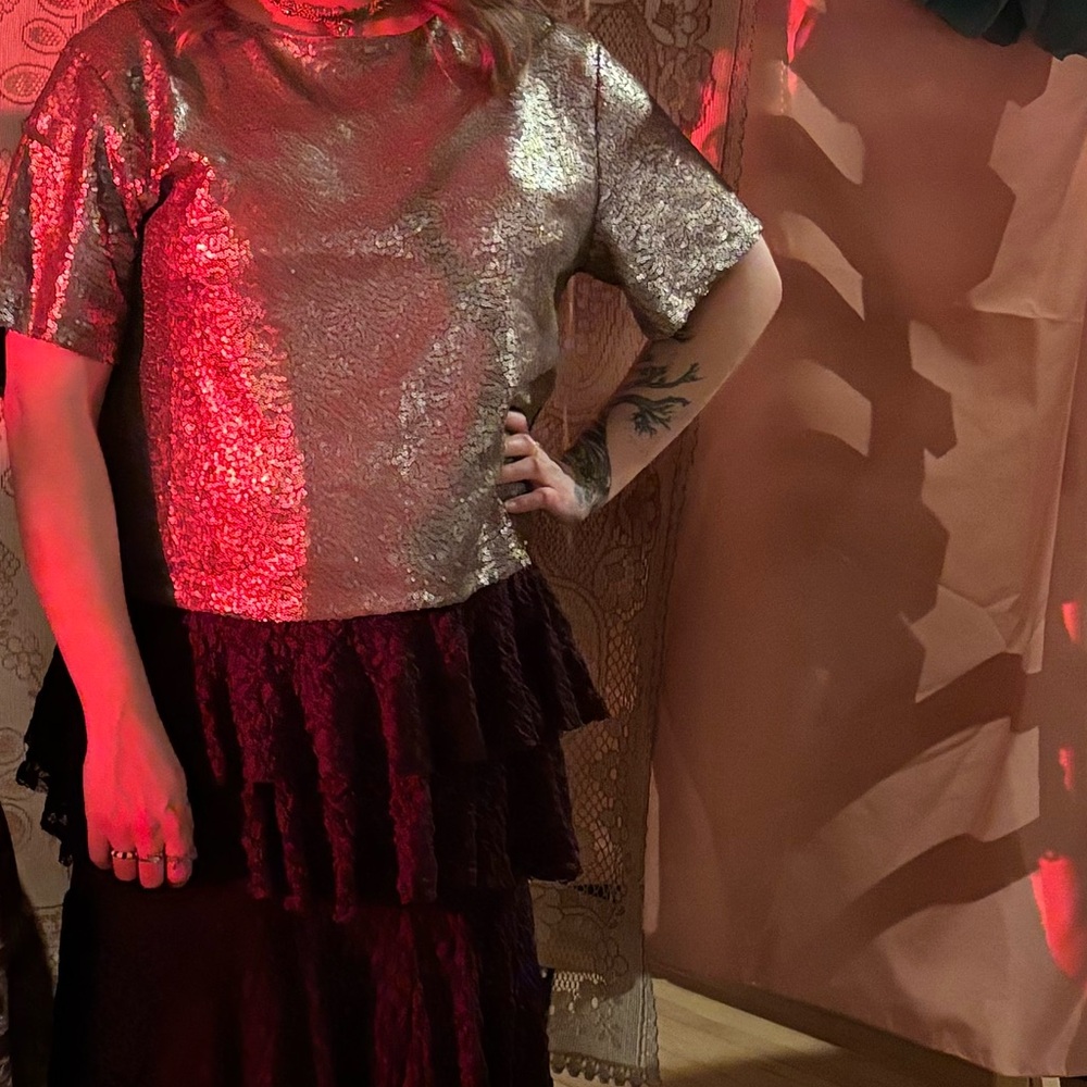 Sequin Top - Picture 3 of 3